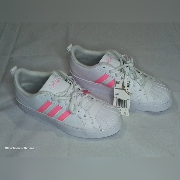 New Adidas Streetcheck Shoes / Skate White & Pink GZ1948 MENS sz 7 main image 7